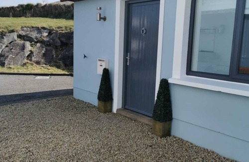Dunquin Appartement | Beautiful Contemporary, Sea-view Studio Apartment in Dunquin.