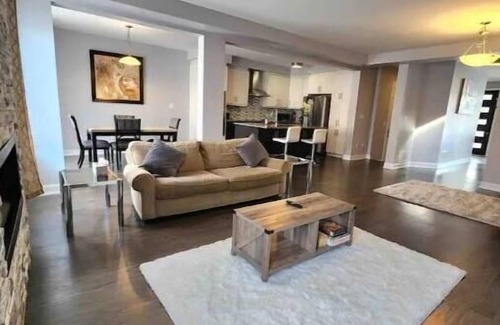 Oakville Maison | Beautiful Contemporary 4 bed Oakville House!