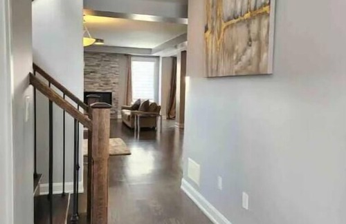Oakville Maison | Beautiful Contemporary 4 bed Oakville House!