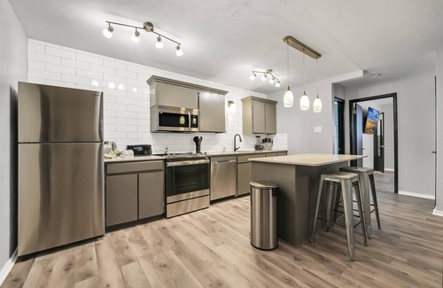 Lawton Appartement | Beautiful Contemporary Suite #15
