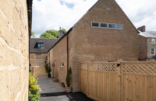 Moreton-in-Marsh Cottage | Beautiful Cotswold Holiday Home - The Puzzle House