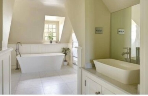 Alvescot Autre | Beautiful Cotswold Farmhouse
