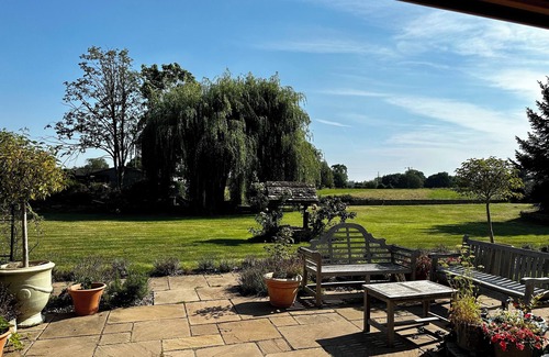 Alvescot Autre | Beautiful Cotswold Farmhouse