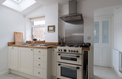Milton Keynes Maison | Beautiful cottage style 3-bed, Free Parking, Wi-Fi