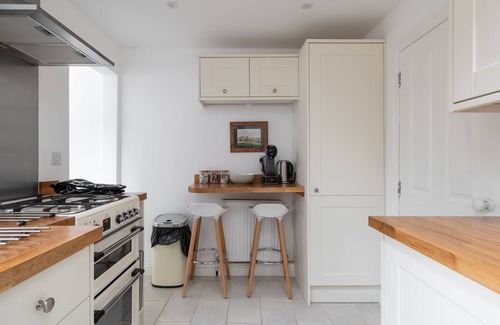 Milton Keynes Maison | Beautiful cottage style 3-bed, Free Parking, Wi-Fi