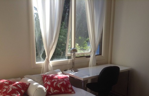 Barwon Heads Maison | Beautiful Cottage one street from the river...
