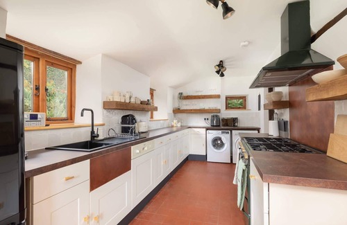 Chilcompton Maison | Beautiful Cottage nr Mendip Hills, Private Parking