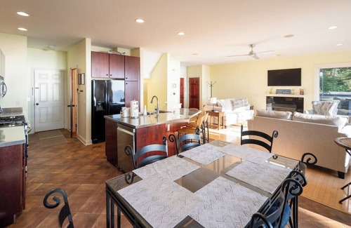 Port Sheldon Maison | Beautiful Cottage on Lake Michigan w Private Beach