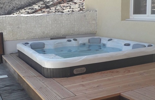 Malaucene Maison | Belle maison de campagne avec grand spa vue panoramique