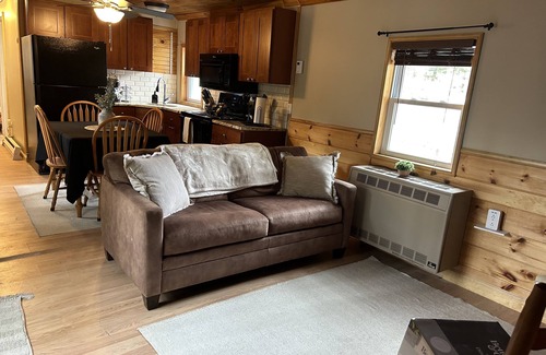 Brantingham Maison | Beautiful, cozy 2 bedroom house on Brantingham Lake!