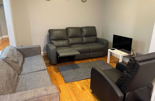 Wingate Appartement | Beautiful cozy huge place