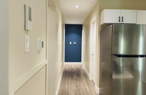 Dundarave Maison | So Beautiful Suite/4min walk sea/20minDowntown/ 20min ski/Pets welcome