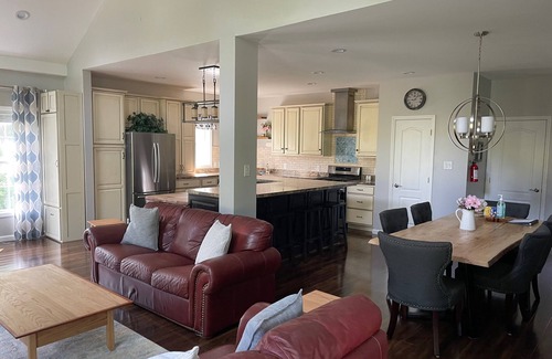Bernardsville Maison | Beautiful Custom Home on 1.5 acres of Serene Property w/ Movie Room