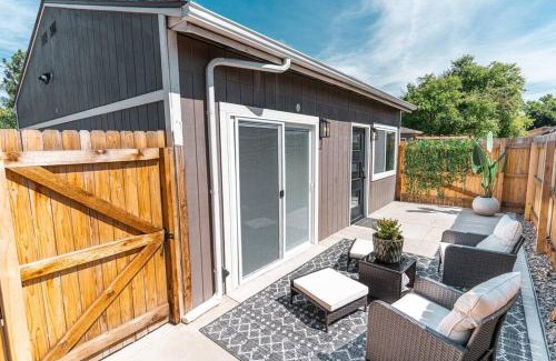 Athmar Park Maison | Beautiful Denver Carriage House