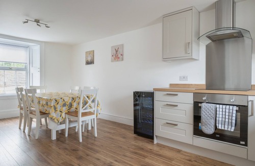 Montrose Maison | Beautiful Detached House, just meters from the sea