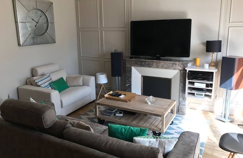 Saumur Maison | BELLE MAISON SAUMUROISE Centre-VILLE avec JARDIN tt confort 10 à 12p