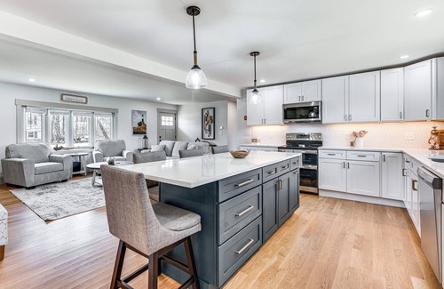 South Eliot Maison | Beautiful Eliot Retreat w/Fire Pit & Game Room!