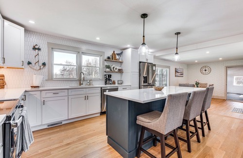 South Eliot Maison | Beautiful Eliot Retreat w/Fire Pit & Game Room!