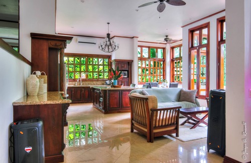 Tarcoles Maison | Beautiful & Exclusive Garden Villa - Privacy, Security, Pool, Jacuzzi