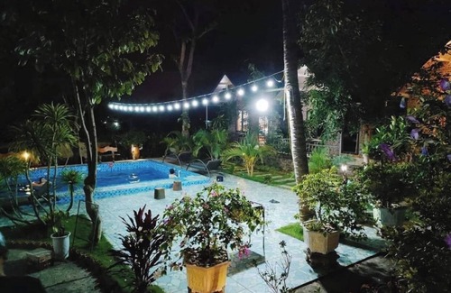 Cat Hai Maison | Beautiful Family Bungalow with swimming pool 5 mins to the beach.