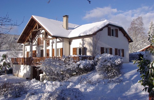 Montcusel Maison | Belle résidence familiale sur la route des lacs