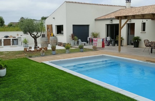 Saint Agnant Maison | Belle villa familiale avec piscine, grand jardin, au calme, proche de la mer