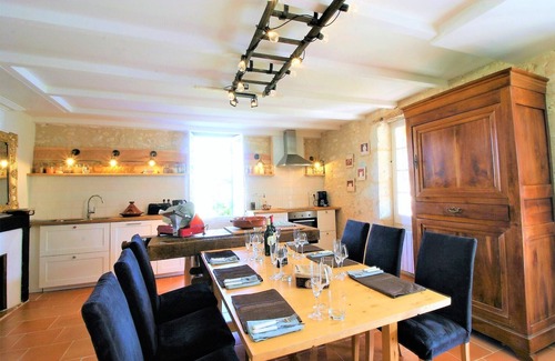 Saint-Sernin Maison | Ancienne ferme en pierre - Idylic French Living & Boutique Luxury - Piscine privée