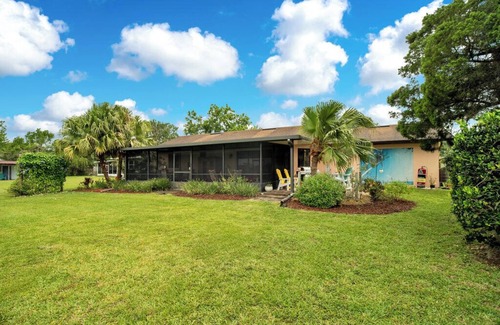 DeLand Maison | Belle Fishing Lake Front Home, proche des plages et des parcs à thème, pour 6 personnes.