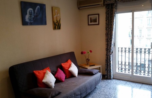 El Camp de l'Arpa del Clot Appartement | Beautiful flat in the Eixample next to GAUDI´s Temple SAGRADA FAMILIA