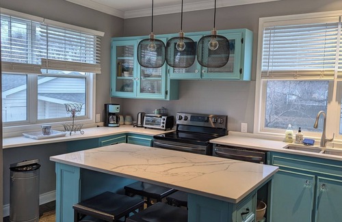 South Lethbridge Maison | Beautiful Folk Victorian home in the heart of Lethbridge.