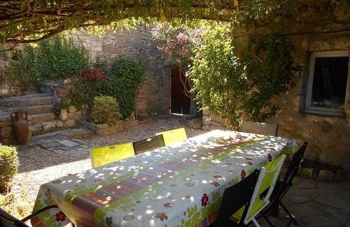 Berrias-et-Casteljau Cottage | Très beau gîte en pierre avec piscine