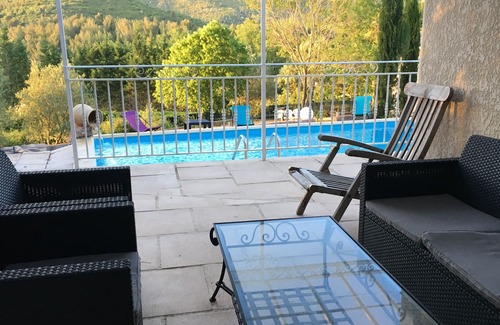 Chateauneuf-le-Rouge Villa | BELLE VILLA AVEC PISCINE à 10 minutes d' Aix en Provence