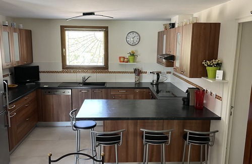 Chateauneuf-le-Rouge Villa | Villa provençale 130 m2, au calme, piscine privée, proche montagne Ste Victoire: