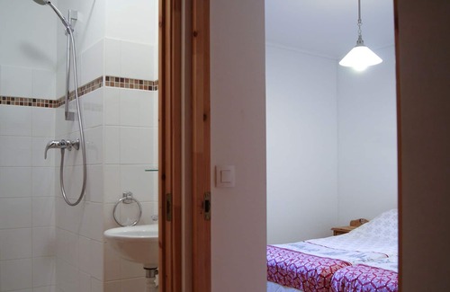 La Roche Appartement | Beautiful spacious apartment, sleeping 8 in beds, free wifi and stunning views