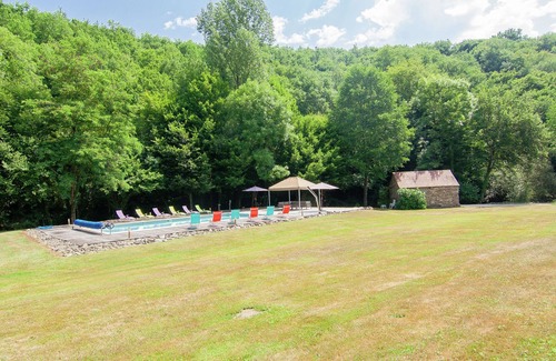 Saint-Medard-d'Excideuil Cottage | Belle maison de vacances avec piscine