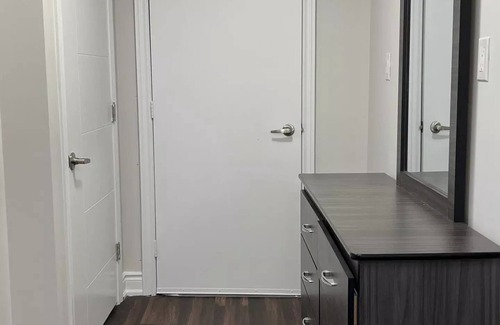 Meadowvale Village Maison | Beautiful furnished three rooms