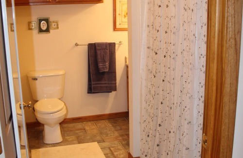 Norton Appartement | Belle Garden Apartment Accès Facile à Akron, Cleveland, et Amish Country