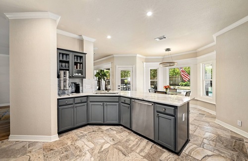 Austin Maison | Beautiful Gated Home - Pool, Entertainment Area, Large Lot!
