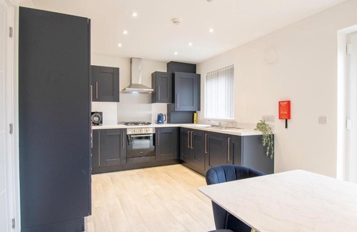 Shawlands Maison | Beautiful Glasgow South Home - Pass the Keys