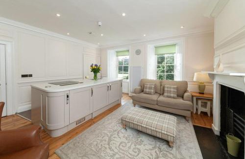 Hexham Maison | Beautiful Grade II Listed Apartments Sleeping 20