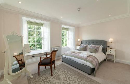 Hexham Maison | Beautiful Grade II Listed Apartments Sleeping 20