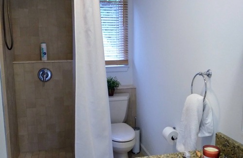 Shelton Appartement | Beautiful Guest Suite Surrounded in Nature