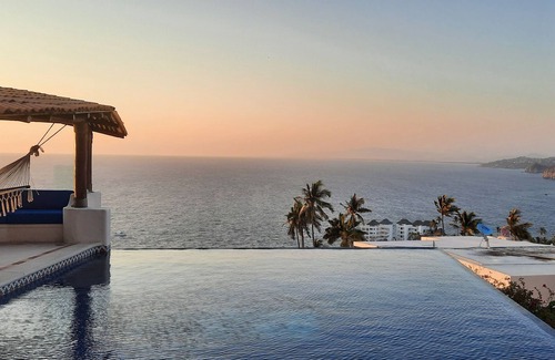 Las Playas Maison | Beautiful house, unsurpassed view and comfort.