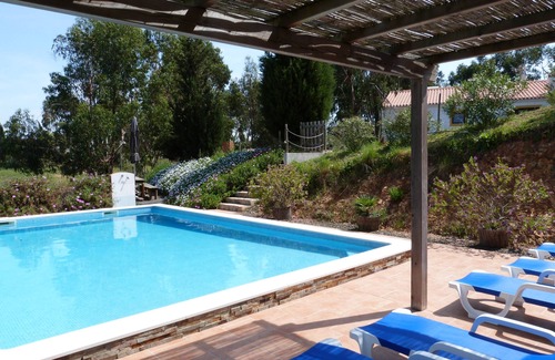 Santiago do Cacem Maison | Beautiful. house located on a hill