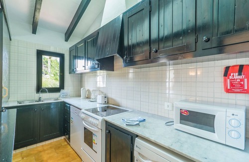 Binisafua Maison | Belle maison de vacances dans un complexe résidentiel avec piscine, Wi-Fi, terrasse et pelouse