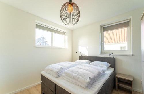 Scherpenisse Maison | Beautiful holiday home in Scherpenisse with charming terrace