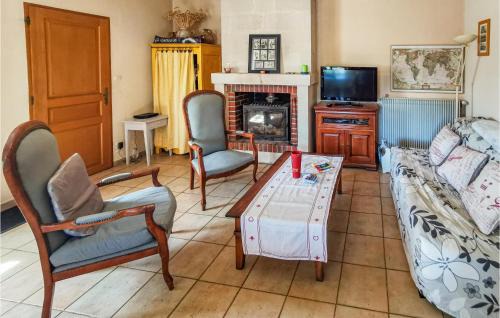 Chateau-la-Valliere Maison | Beautiful Home In Château-La-Vallière