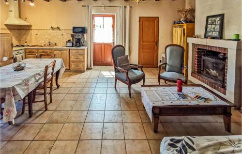 Chateau-la-Valliere Maison | Beautiful Home In Château-La-Vallière