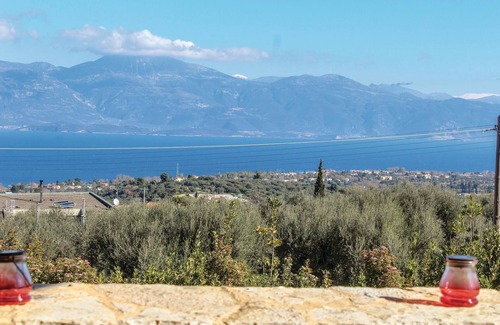 Ziria Maison | Belle maison à Aigio