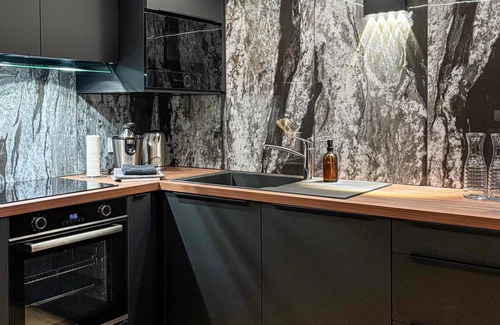 Alleyrat Maison | Beautiful home in Alleyrat with WiFi